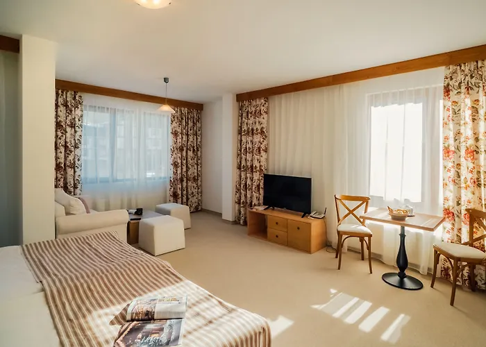 Life Semesteranläggning (resort) 4*