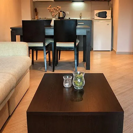 Life Rezort 4*